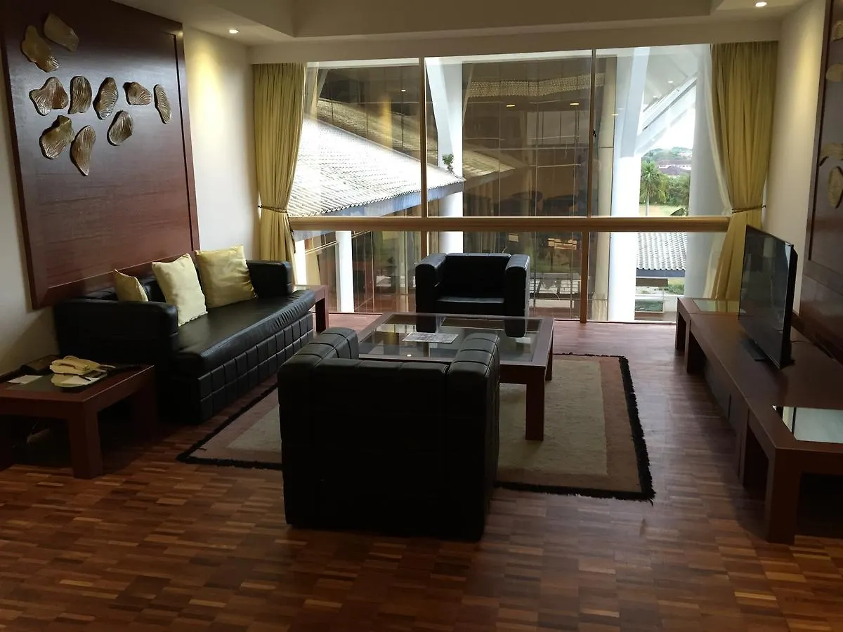 Austin Heights Golf & Hotel Resort 新山